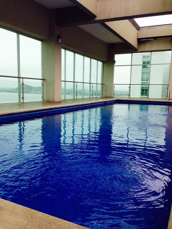 Luxury Suites River Front グアヤキル 部屋 写真