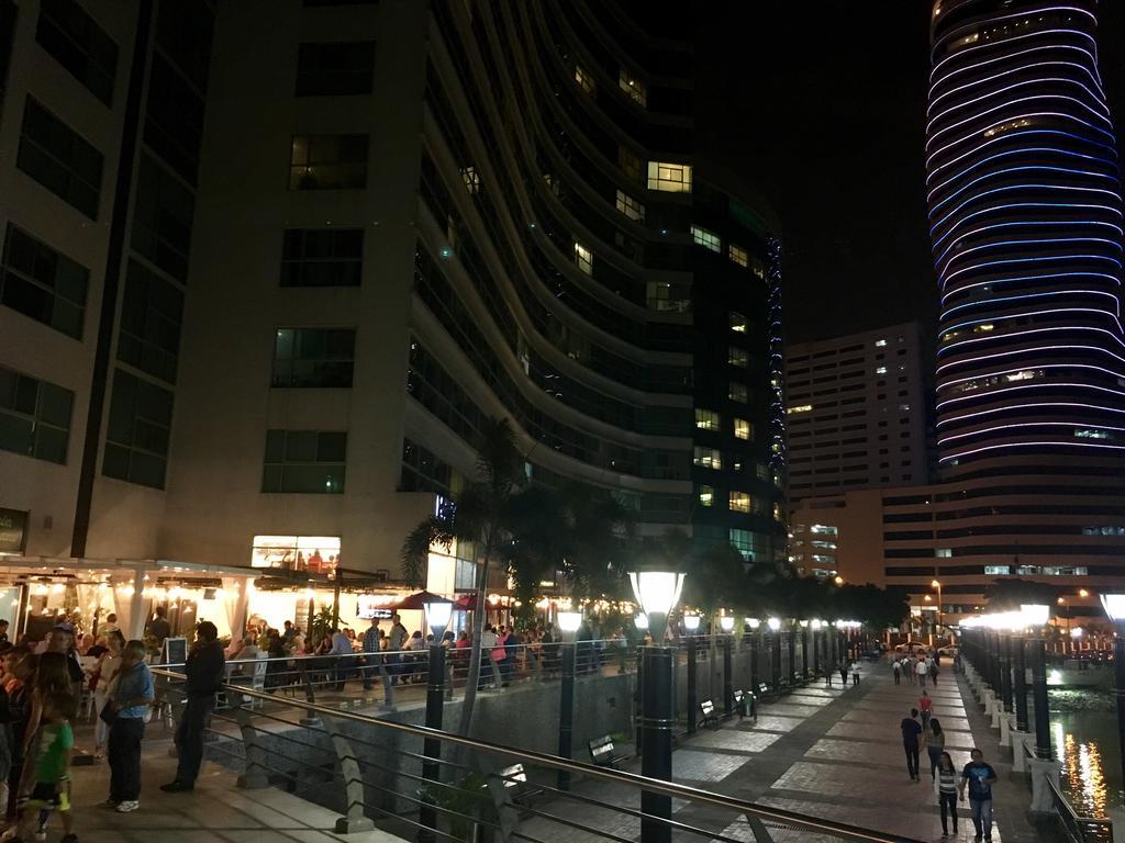 Luxury Suites River Front グアヤキル エクステリア 写真